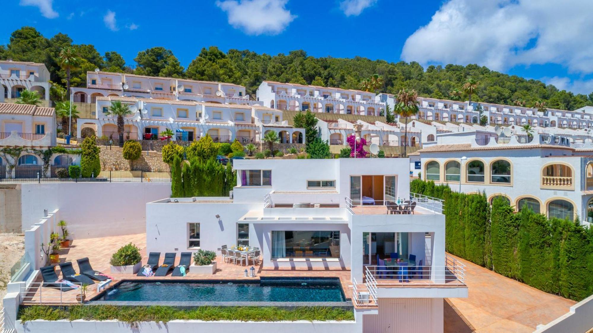 Villa Moderna - Plusholidays カルプ エクステリア 写真