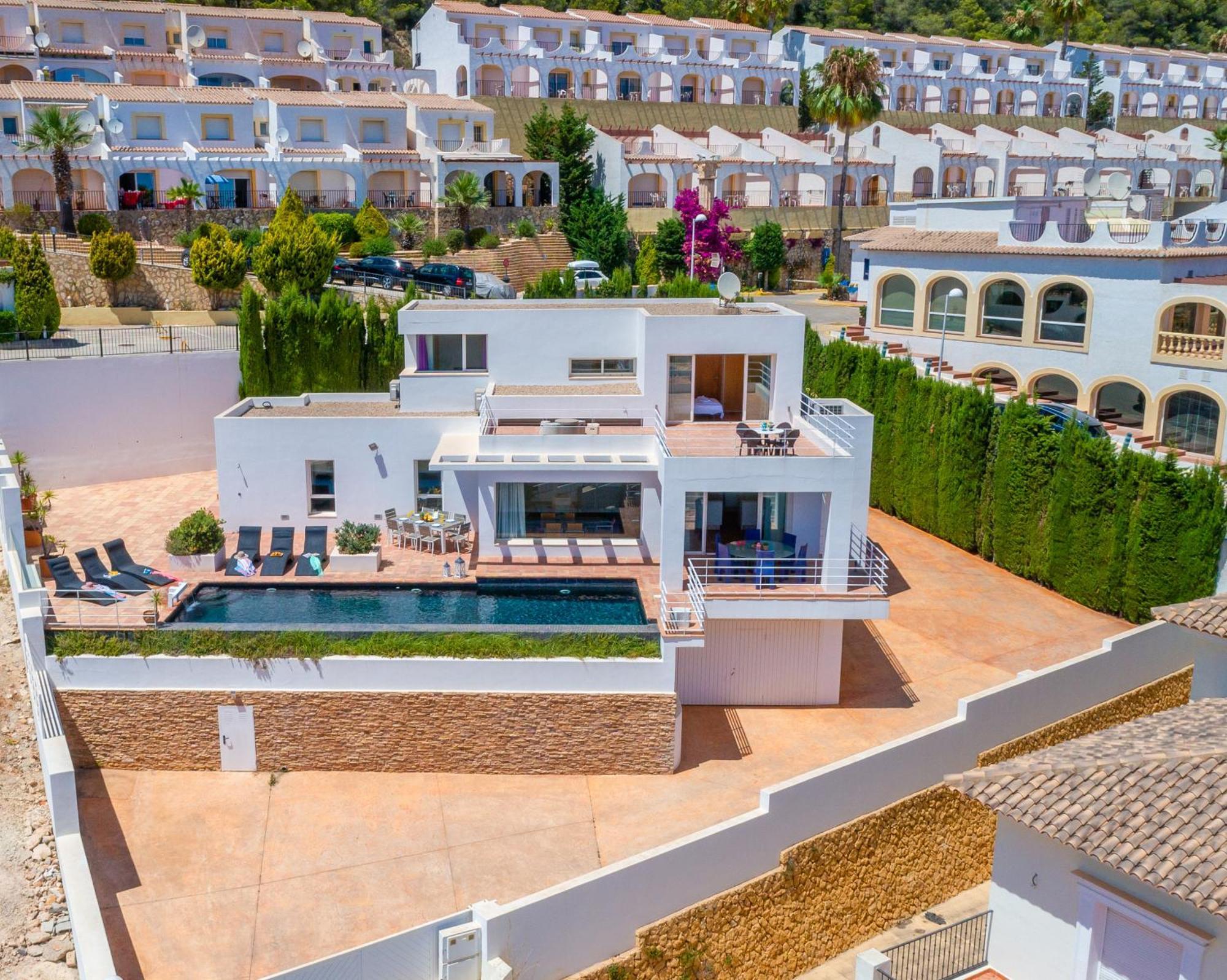 Villa Moderna - Plusholidays カルプ エクステリア 写真